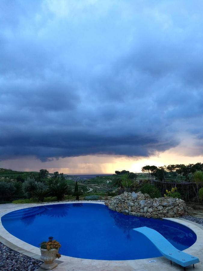 Dar Ta' Xmun - Idyllic Farmhouse With Pool, Garden, Seaview & Sunset 圣劳伦斯 外观 照片